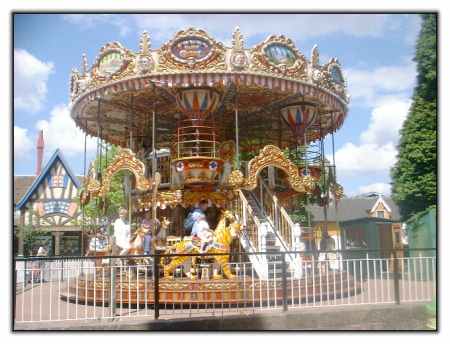 Cred Street Carousel