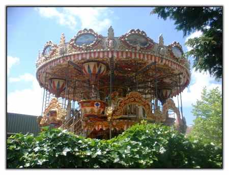 Cred Street Carousel